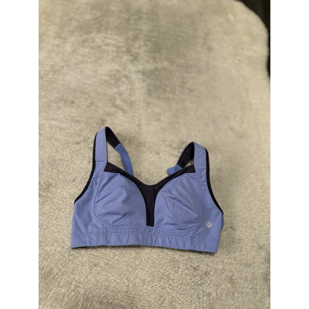 Lululemon Ta Ta Tamer ii Blue C-e Cup Blue Bra Size 32C Athletic Running Workout